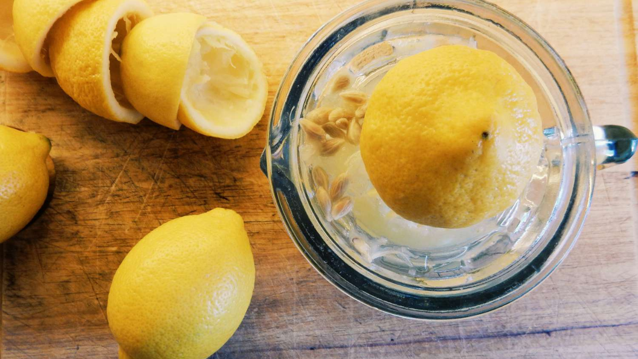 Why Use Lemon Juice to Remove Dark Spots?